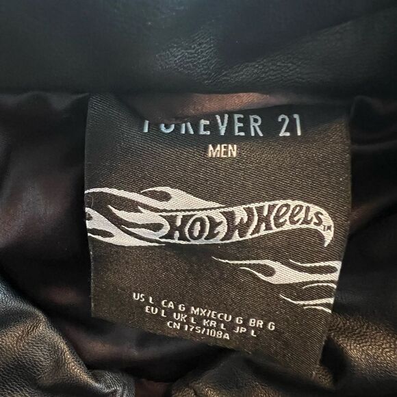 Forever 21 Black Bomber Jacket with Classic Design - Picture 2 of 5